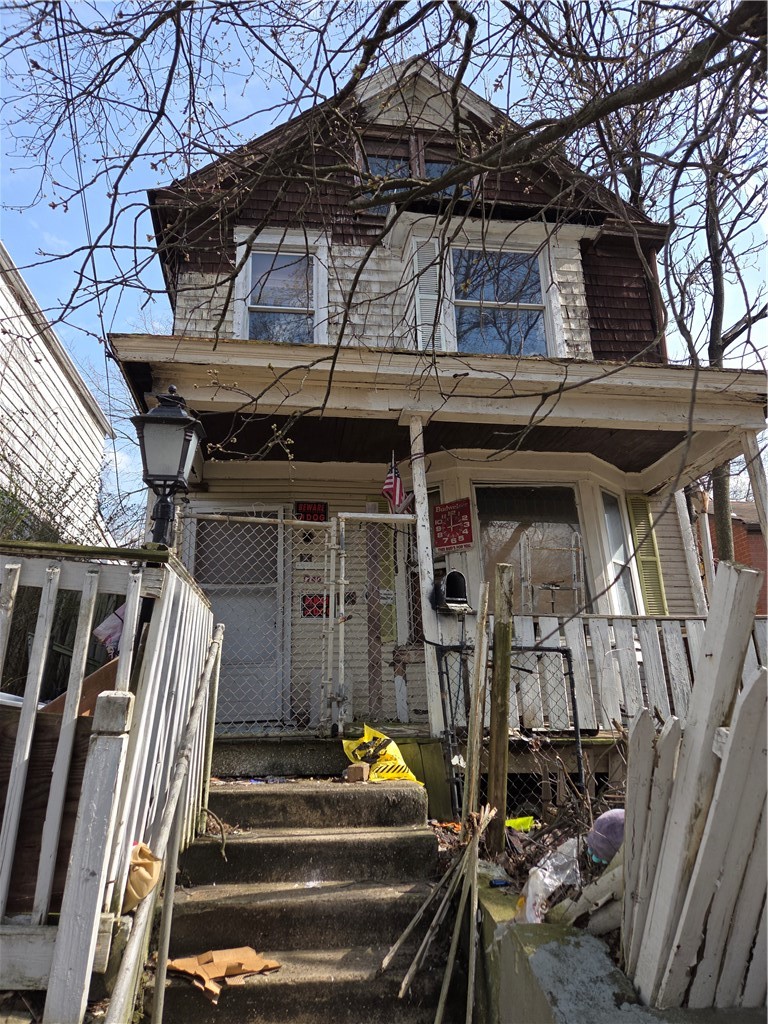 1740 Wesley St — photo 1