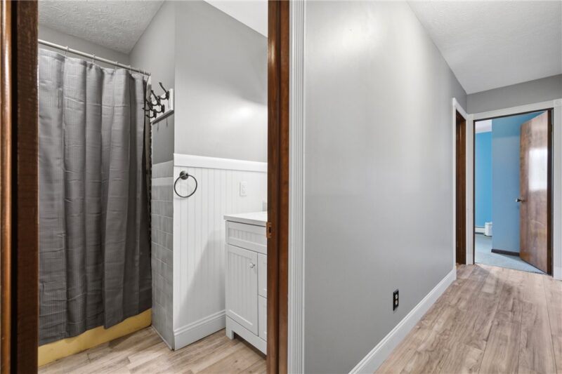 6 Manorview — photo 4