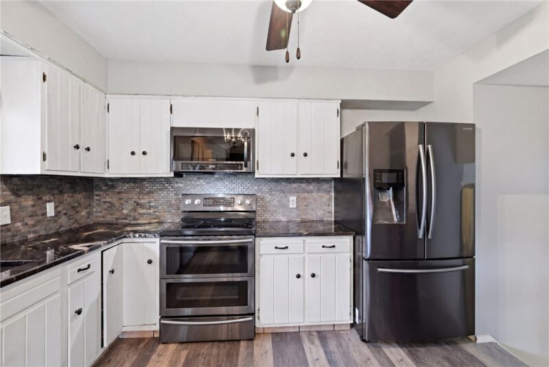 6 Manorview — photo 6