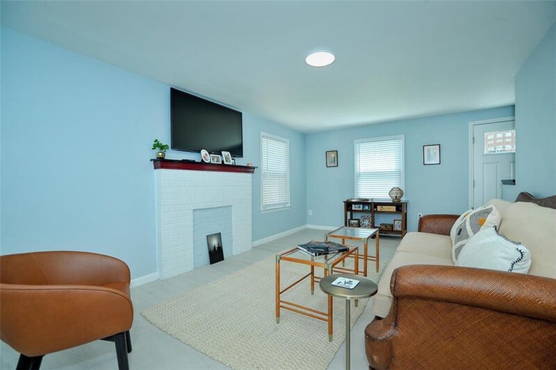 2131 Lindsay Road ROAD — photo 5
