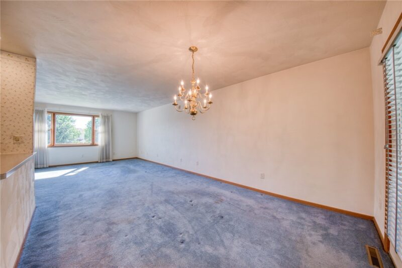 209 Falcon Ridge DRIVE — photo 5