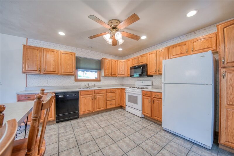 209 Falcon Ridge DRIVE — photo 7