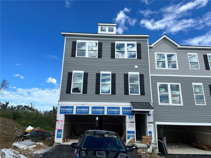 142 River Ridge Drive — photo 2