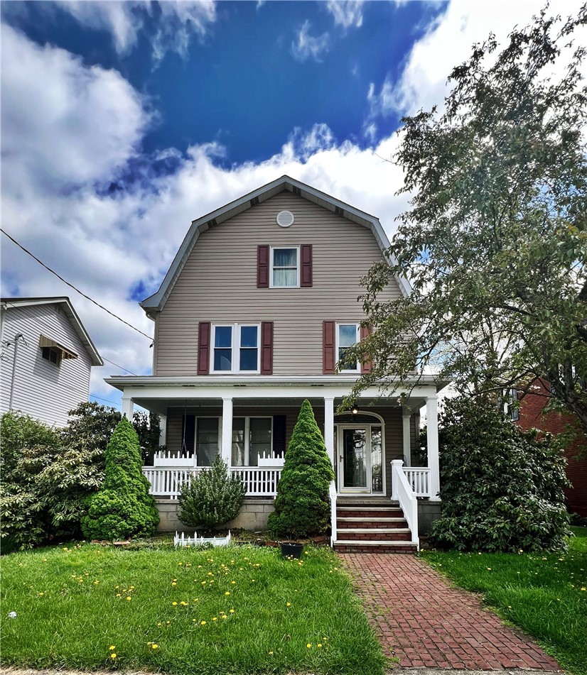 229 S Stewart St — photo 1