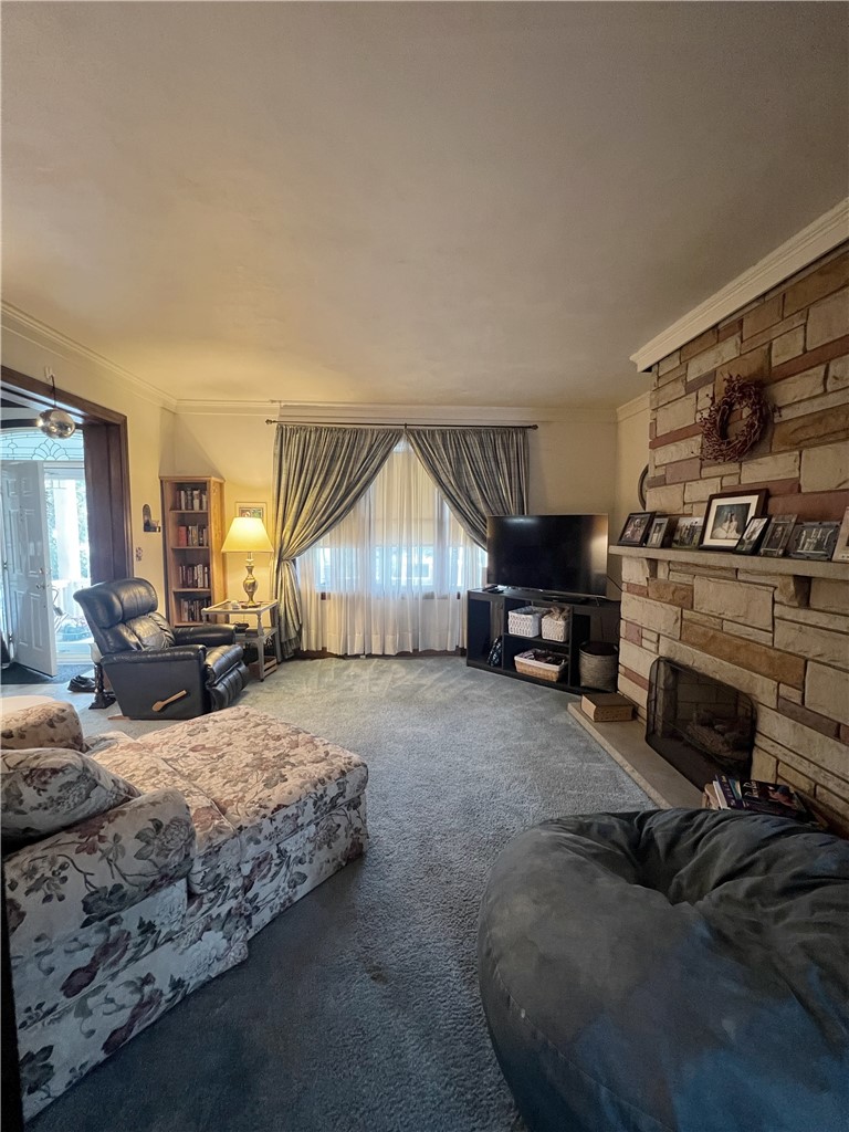 229 S Stewart St — photo 4