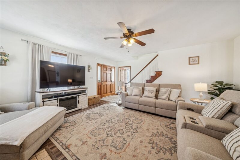 7835 Route 819 — photo 6
