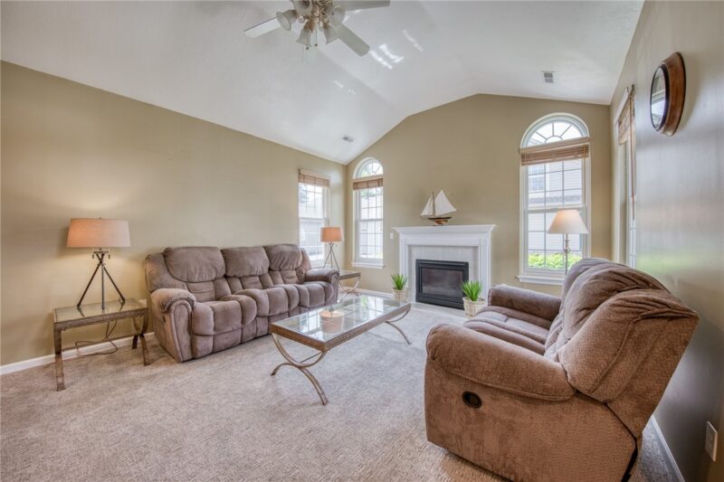 2072 Winchester Ct — photo 7