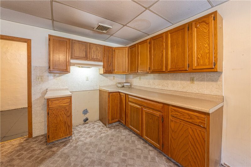 225 Lynn Rd — photo 8