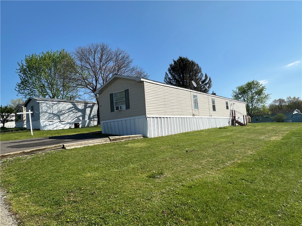 137 Brook Lane — photo 1
