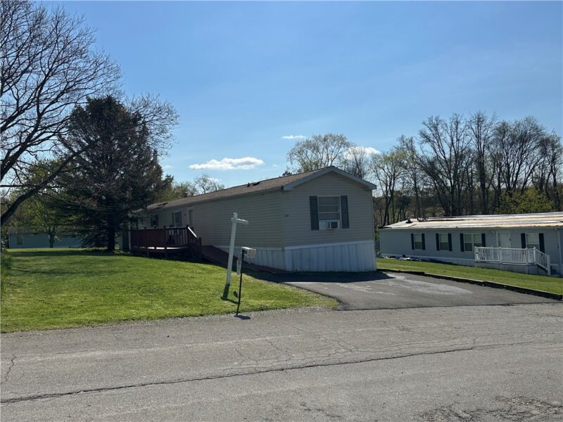 137 Brook Lane — photo 3