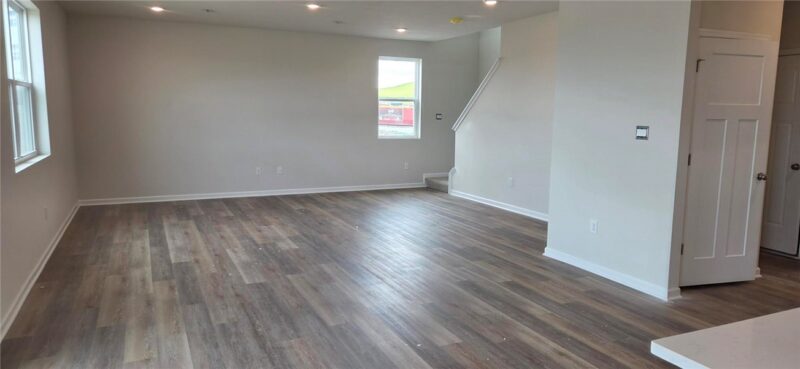 186 Laurel Hills Dr — photo 3