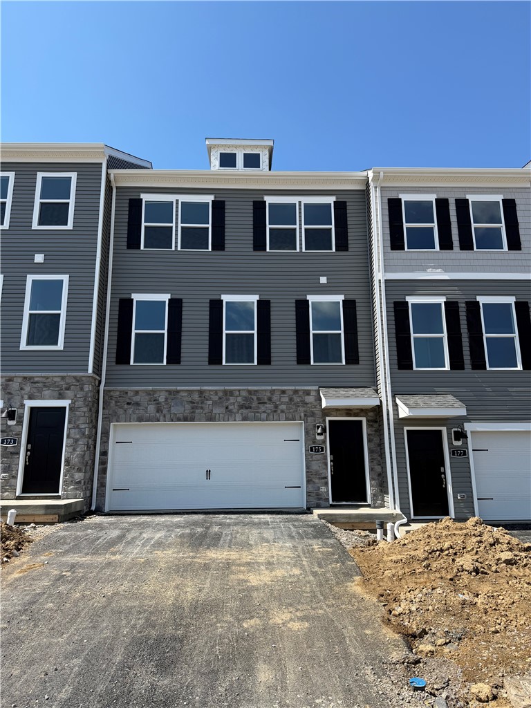 175 Laurel Hills Dr — photo 1