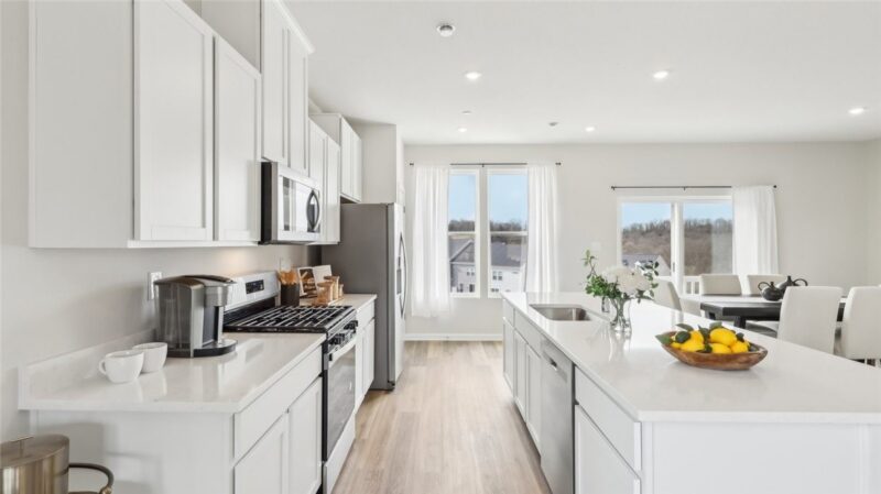 175 Laurel Hills Dr — photo 3