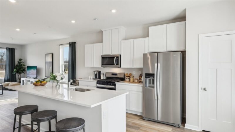 175 Laurel Hills Dr — photo 4
