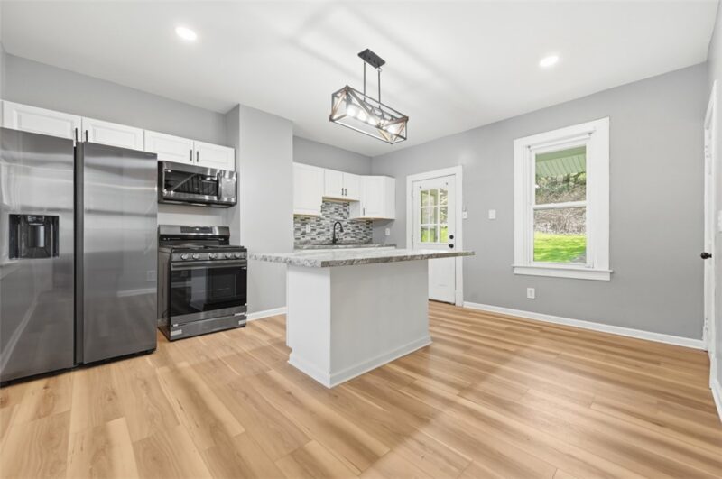 1014 McLaughlin Run — photo 3