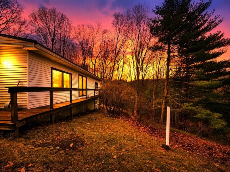 97 Robin Ln — photo 4