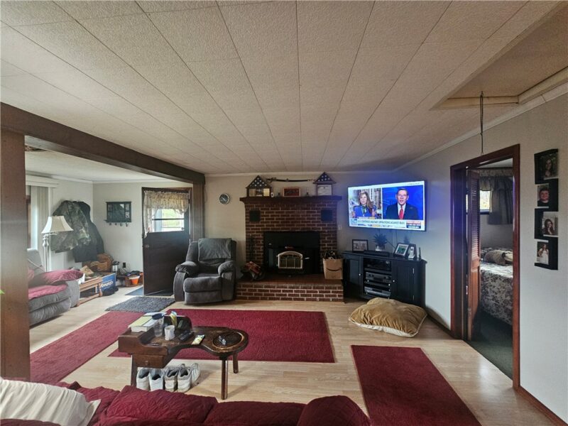 97 Robin Ln — photo 8