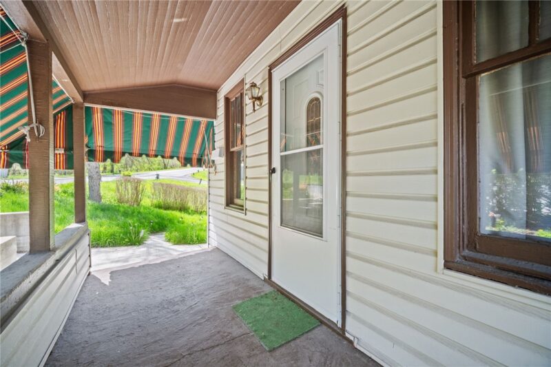 226 Elm St — photo 2
