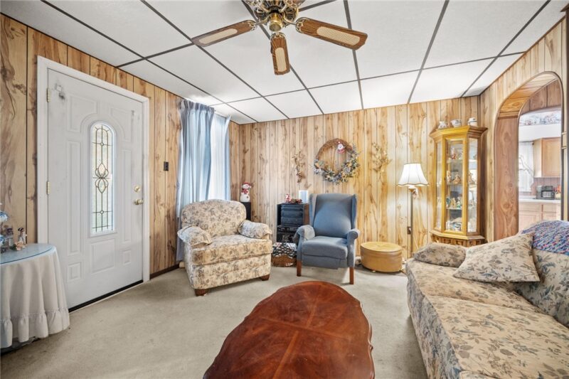 226 Elm St — photo 3