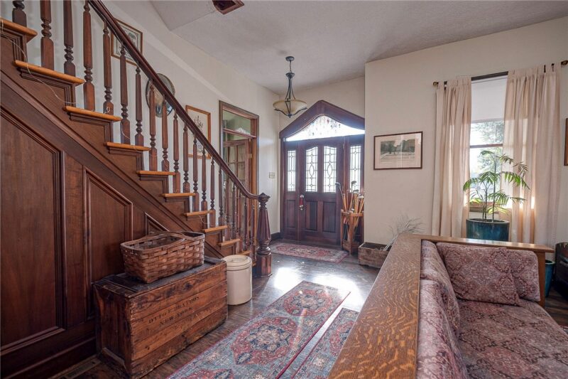 115 River Avenue — photo 2