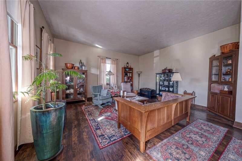 115 River Avenue — photo 4