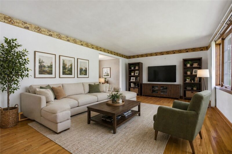20 Greenwood Rd — photo 4