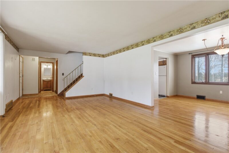 20 Greenwood Rd — photo 8