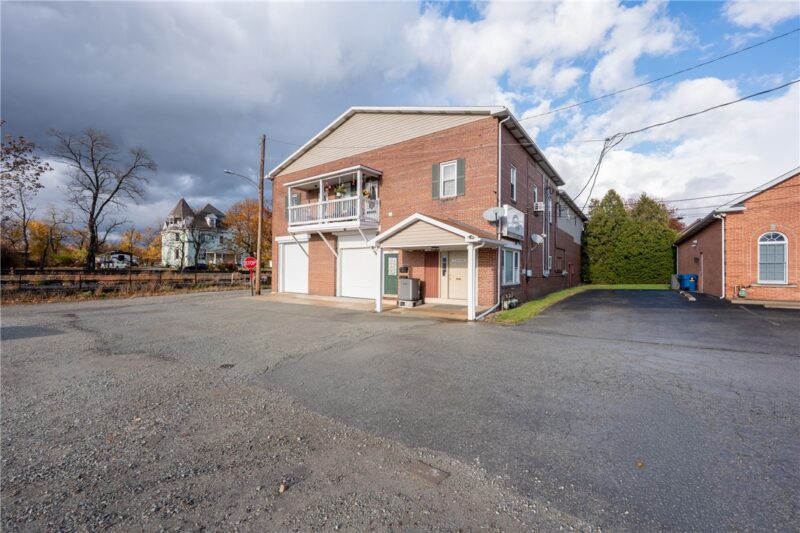 700 Hoke St — photo 2