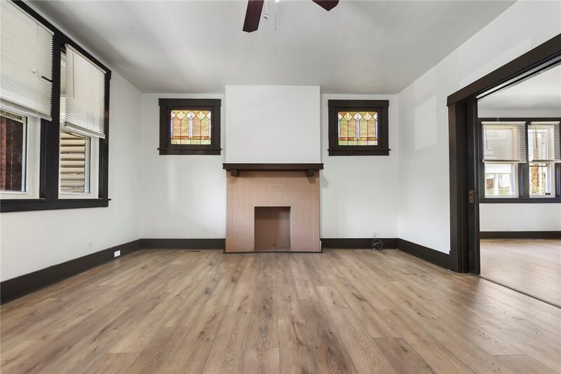 307 Church Avenue — photo 3
