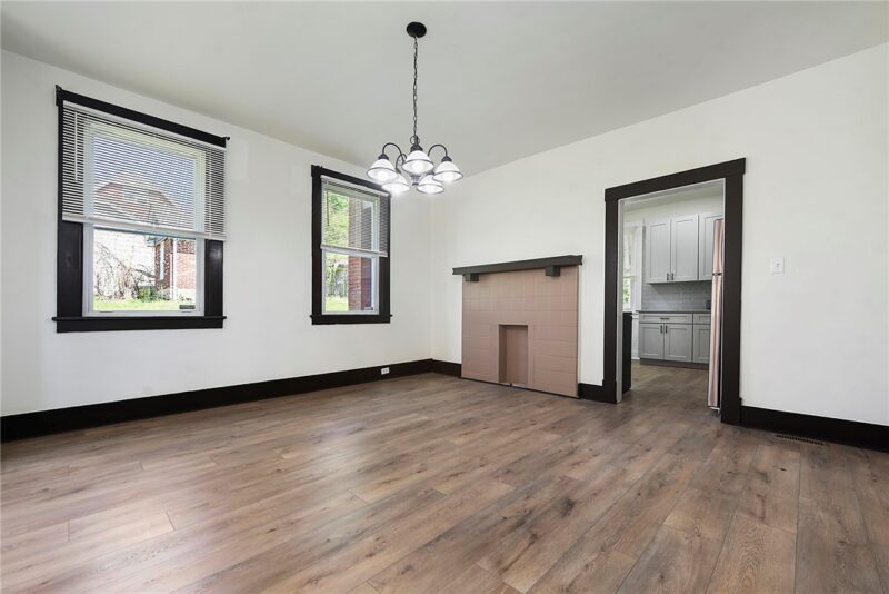 307 Church Avenue — photo 8