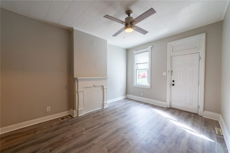3144 1/2 McClure Ave — photo 4
