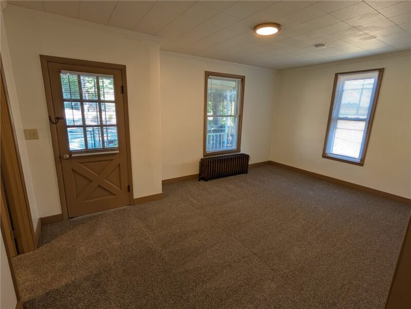 520 W Pike St — photo 2