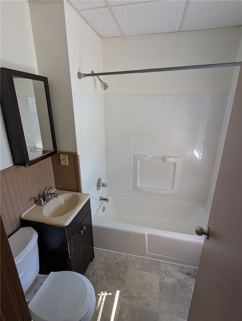 520 W Pike St — photo 8