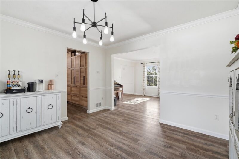 105 Bayberry Ln — photo 8