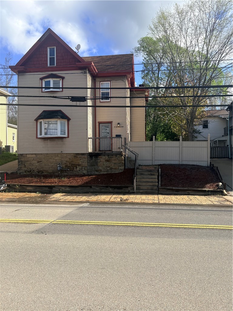 591 E Maiden Street — photo 1