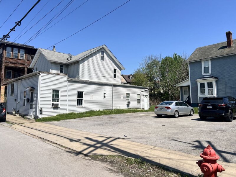 125 N Chestnut St — photo 3