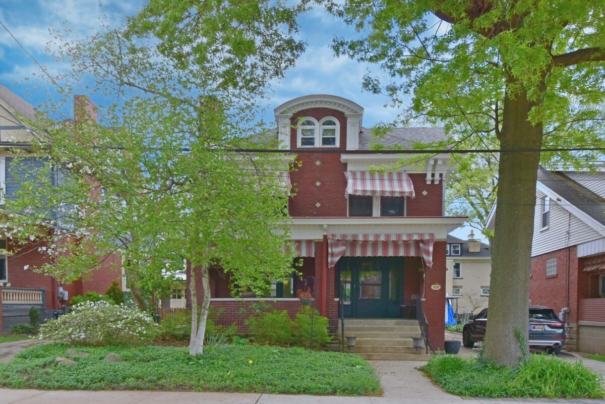 212 Virginia AVENUE — photo 1