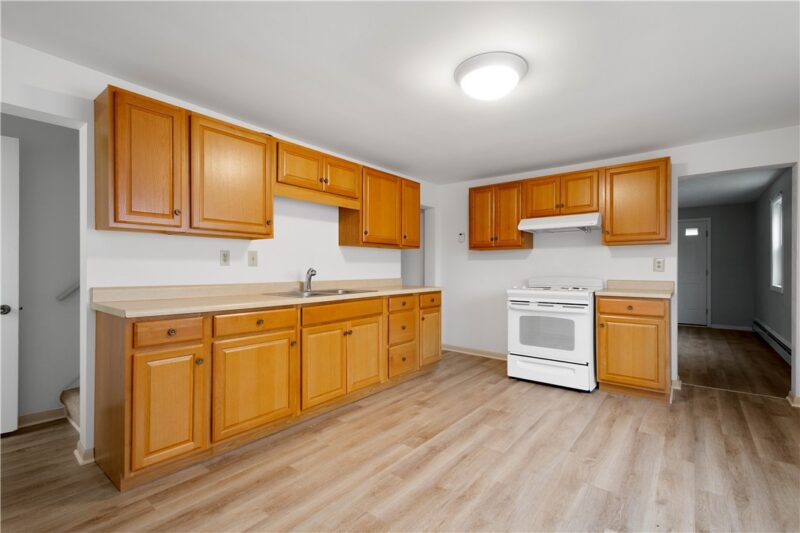 21-23 Lincoln Street — photo 8