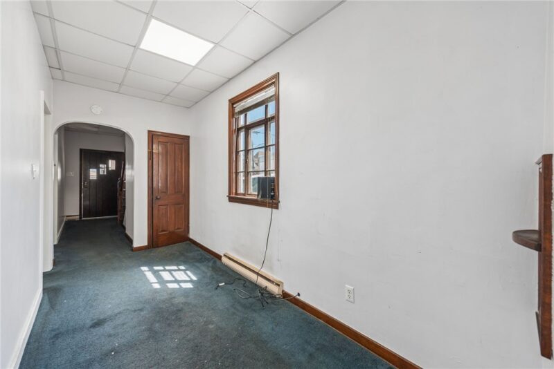 305 WASHINGTON AVE — photo 8