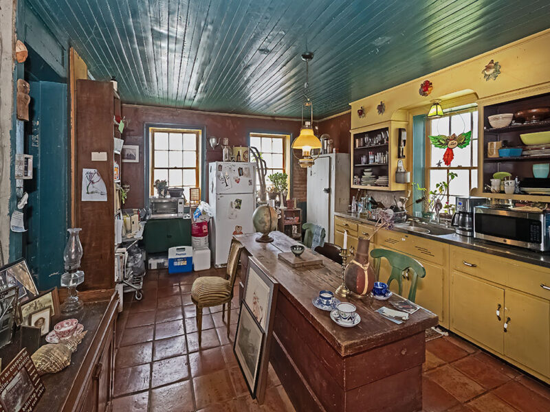 333 Perry HIGHWAY — photo 3