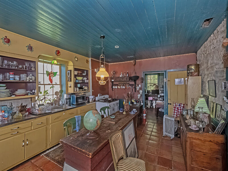 333 Perry HIGHWAY — photo 4