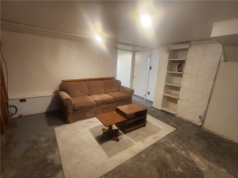 670 Park St — photo 6