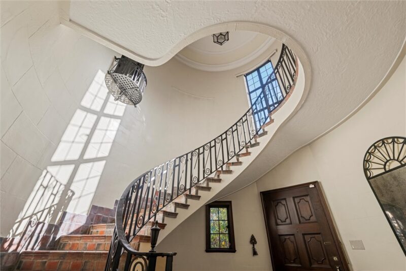 113 Maple Ave — photo 8
