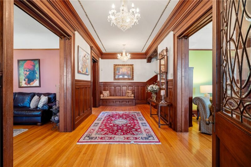 944 N Sheridan Avenue — photo 5