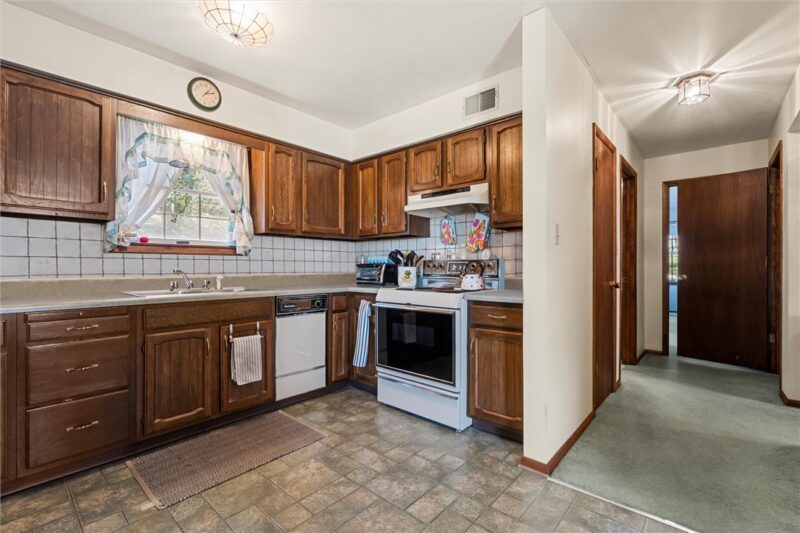 1242 La Belle Vue Rd — photo 4