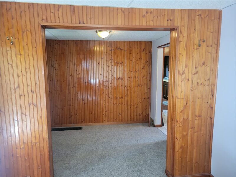 2000 Mercer Ave — photo 6
