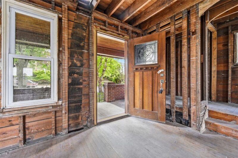 233 Barth Ave — photo 5
