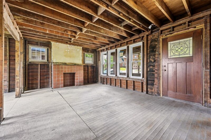 233 Barth Ave — photo 8