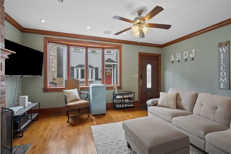 2311 Larkins Way — photo 8