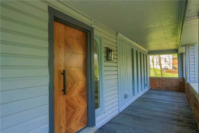 2513 Grove Rd — photo 3
